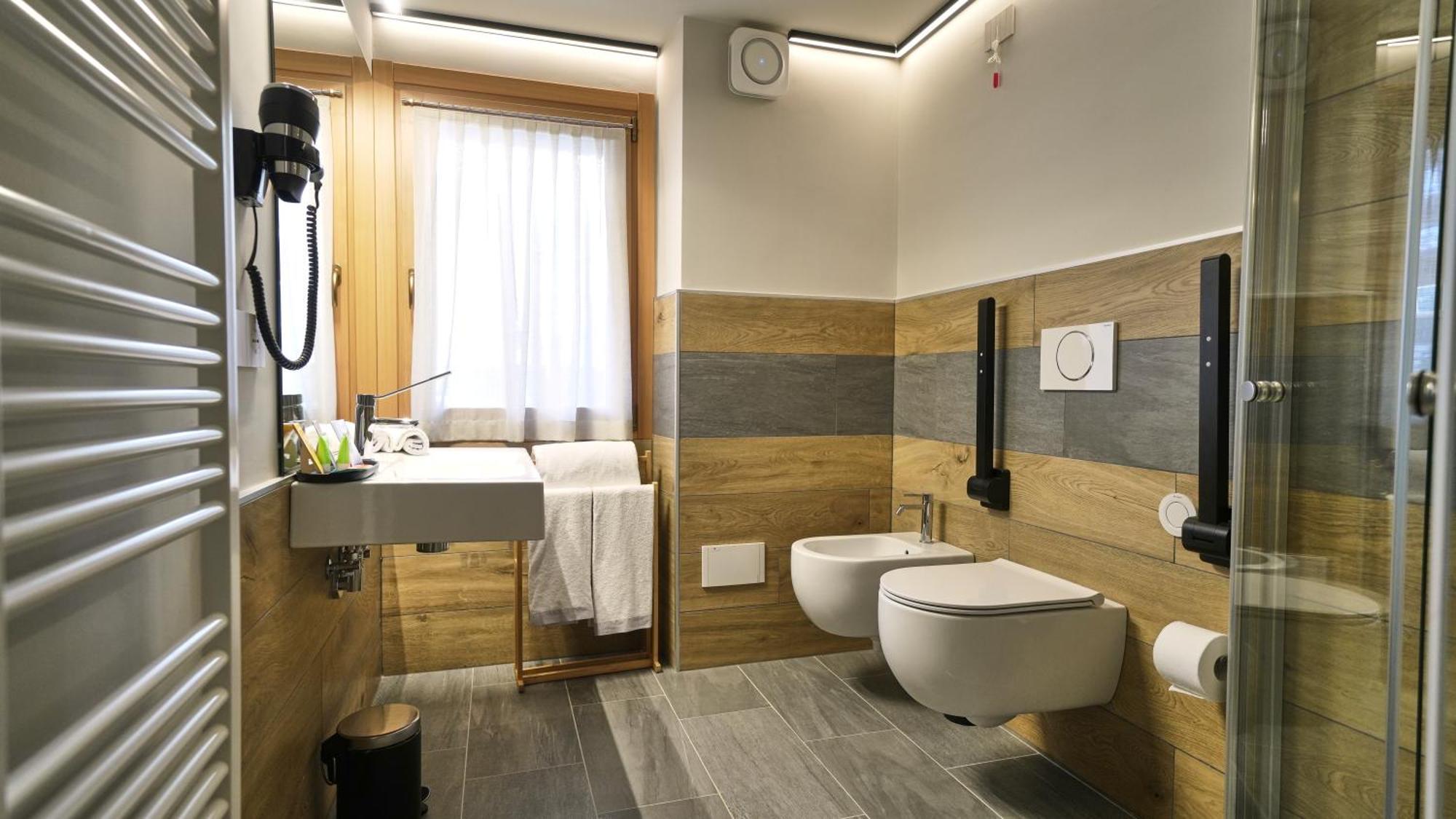 Hotel Perruquet بيريوِل تْشيرفينيا المظهر الخارجي الصورة