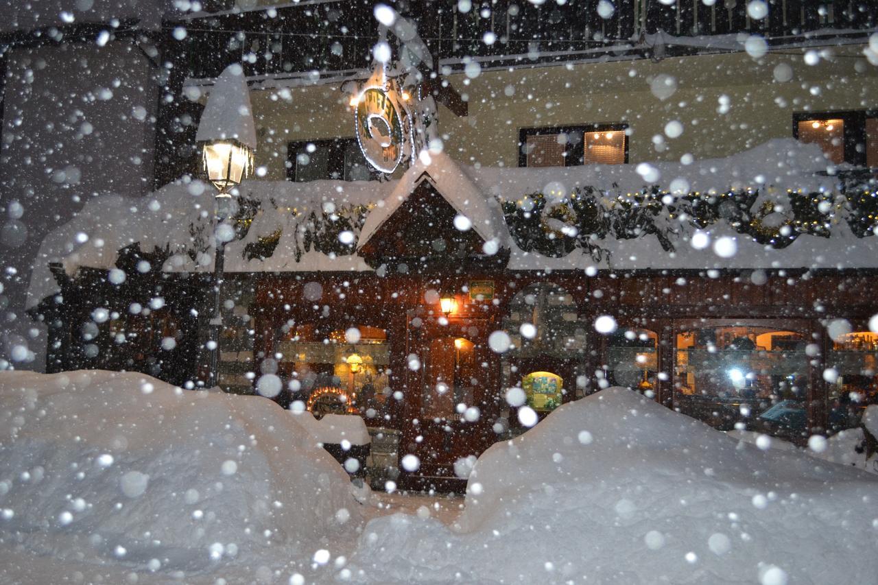 Hotel Perruquet بيريوِل تْشيرفينيا المظهر الخارجي الصورة